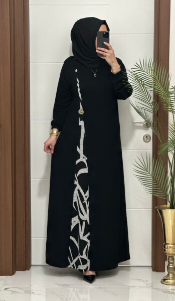 2828 K120 SİYAH-BEYAZ BELİ DÜĞMELİ ZERDA ELBİSE - MODA ALMİRA
