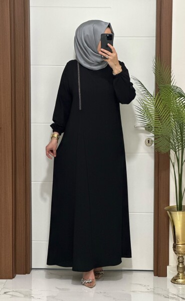 6237 K 150 SİYAH KREP KUMAŞ TAŞLI GÜLŞEN ELBİSE - MODA ALMİRA